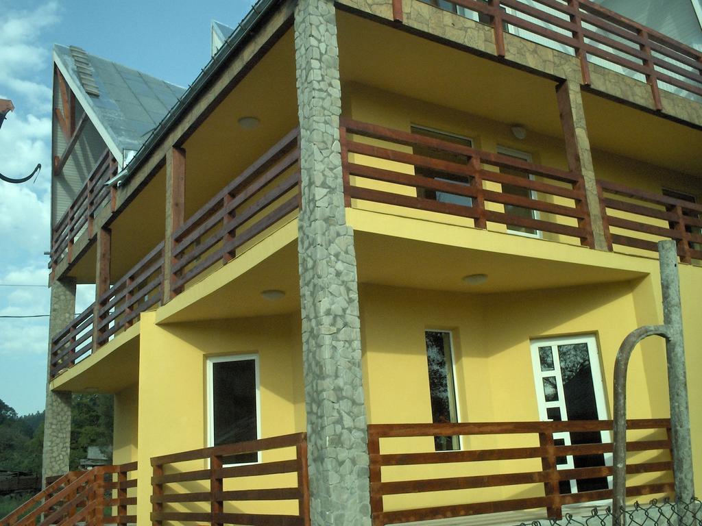 Hotel Pensiunea Nadine Agapia Exterior foto